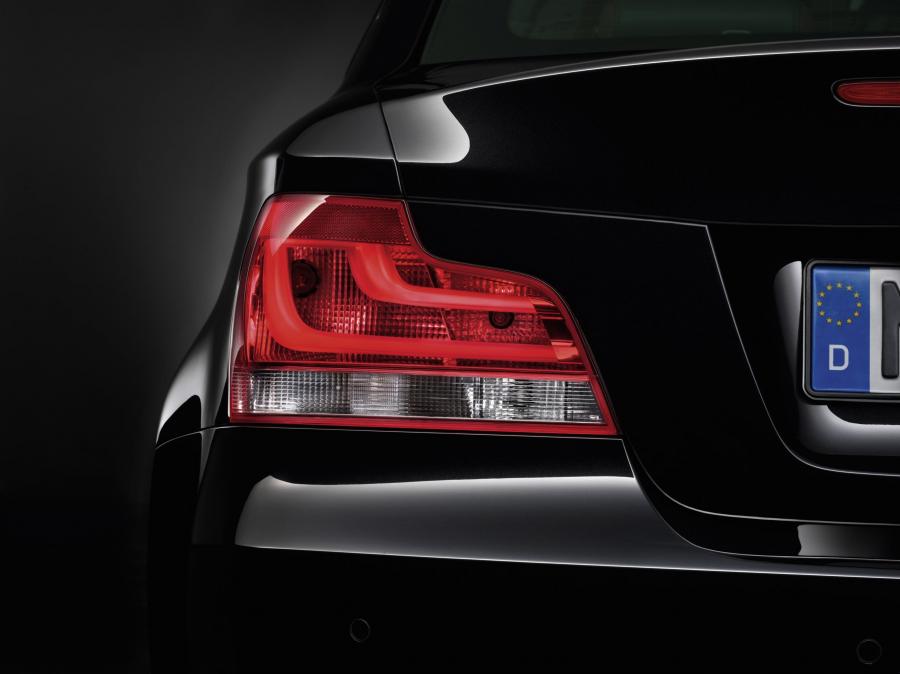  BMW 1-Series Coupe 2011 года  (фото 38 из 77)
